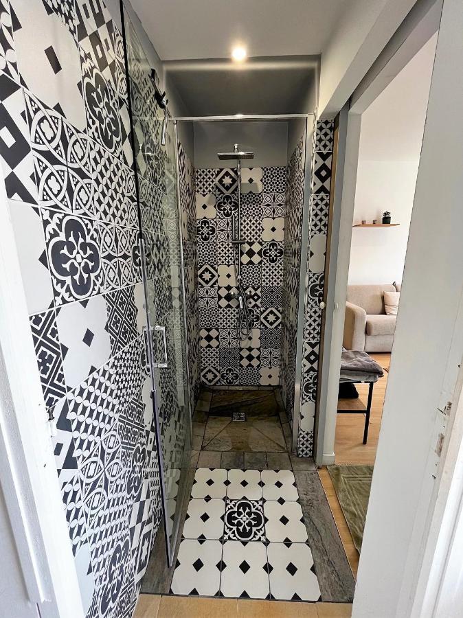 Charmant bungalow climatisé avec jacuzzi Sainte-Clotilde Extérieur photo
